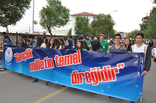 Gençlik Haftası Isparta Gazete32 -003