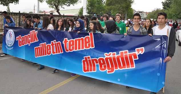 Her yıl 15 – 21 Mayıs tarihlerinde kutlanan “Gençlik Haftası”,