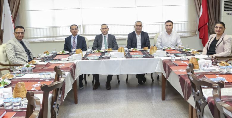 Bilimin eğlenceli yüzünü çocuklarla buluşturan, “yaşayarak öğrenme” anlayışını benimseyen “Isparta