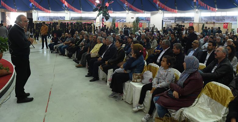 Isparta Belediyesinin Gökkubbe Kongre ve Fuar Merkezinde düzenlediği Doğal ve