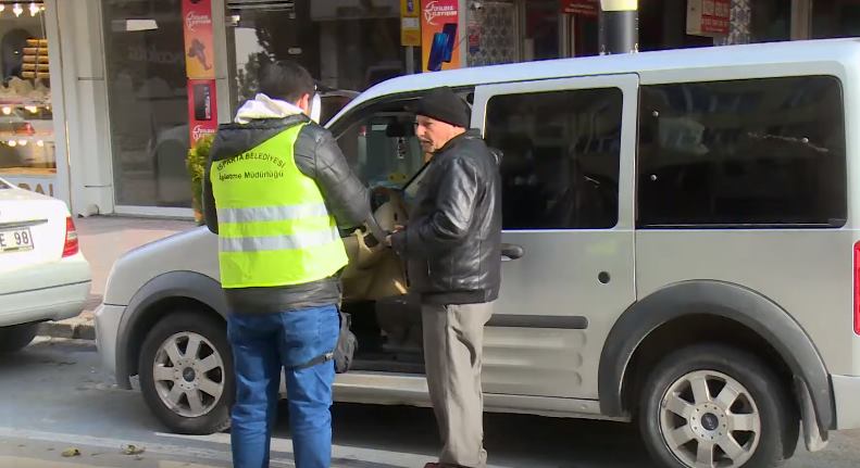 Isparta Belediyesi tarafından 2 Ocak’ta şehirdeki 3 caddede başlatılan ücretli