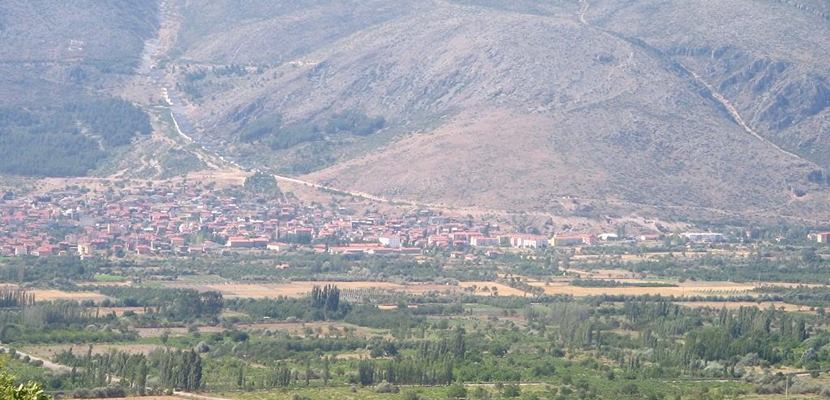 Isparta’nın Senirkent ilçesine bağlı Uluğbey Köyü koronavirüs vakalarının artması nedeniyle