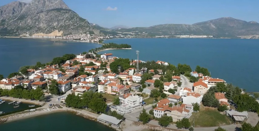 Eğirdir Gölündeki avcılıkla ilgili önemli bir karar alındı. Buna göre