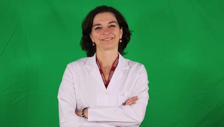 Algoloji Uzmanı Prof. Dr. Ayda Türköz, klasik yöntemlerle tedaviye cevap