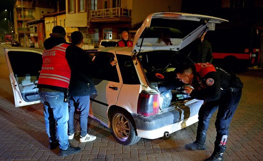 Isparta Emniyet Müdürlüğü ekipleri, Narkoalan Uygulaması kapsamında denetimlerine devam ediyor.